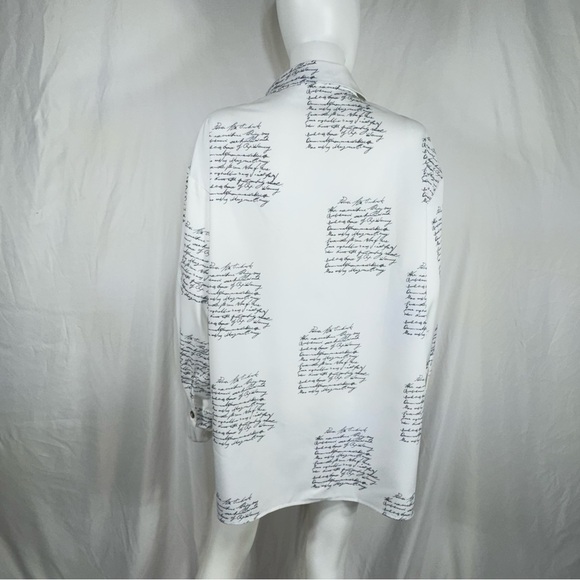 Women’s White Collared Pullover Love Note Print Long Sleeve Tunic - Picture 3 of 6